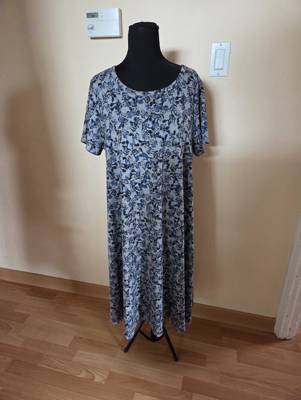 LuLaRoe Disney Minnie Mouse  Gray Blue Hi-low Shirt Dress Disneyland Vacation Lg